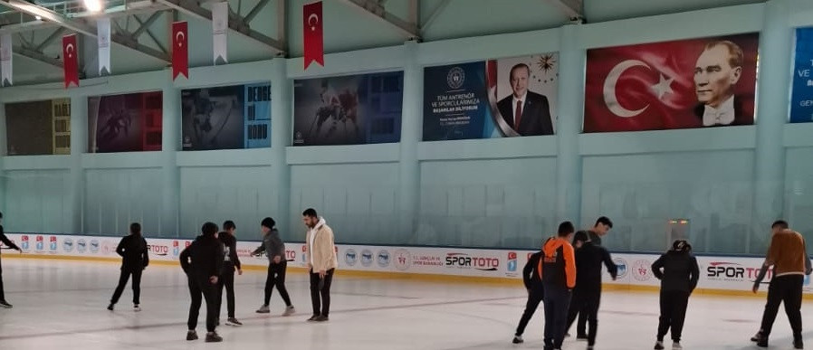 Digorlu gençler curling eğitimi alacak