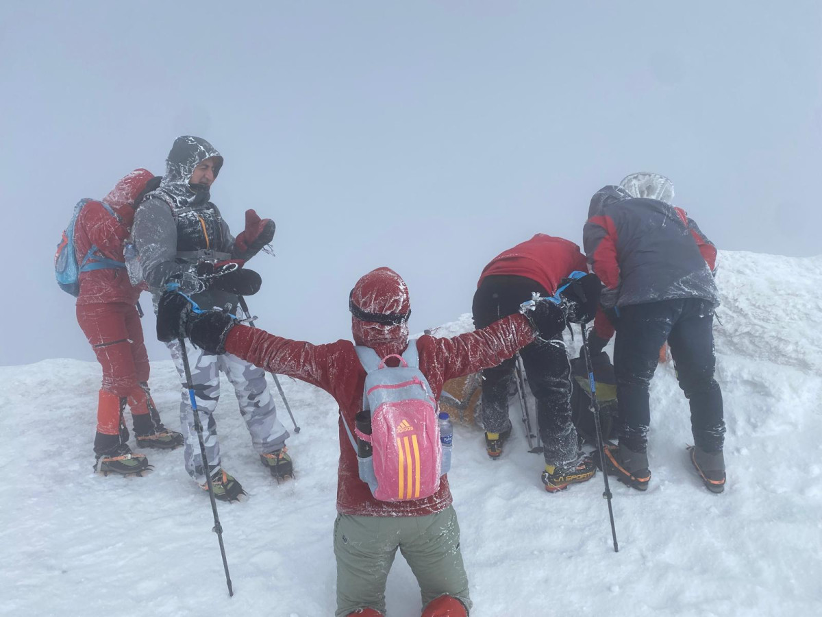 KARSDAK, olumsuz hava koşullarında zirve yaptı