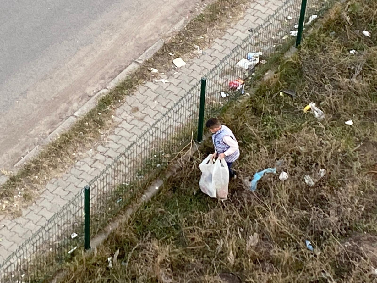 Kars'ta 9 Yaşındaki Ensar, Büyüklere Örnek Oluyor